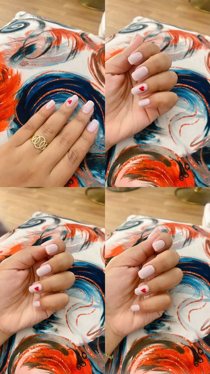 Nail art fleuri